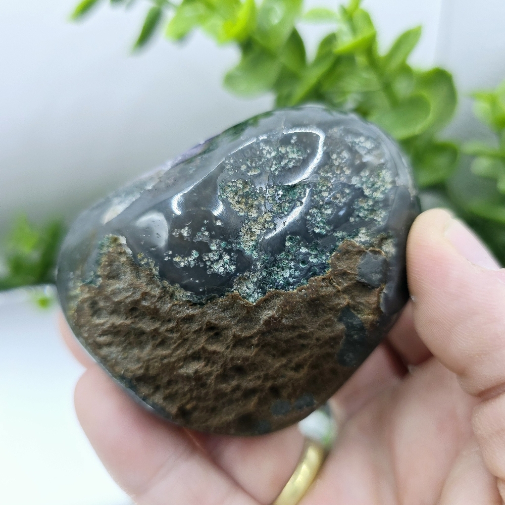 Amethyst Geode Crystal - Picture 2 of 3